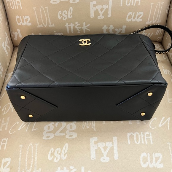 Authentic Chanel Chain Shopping Tote - Picture 8 of 13